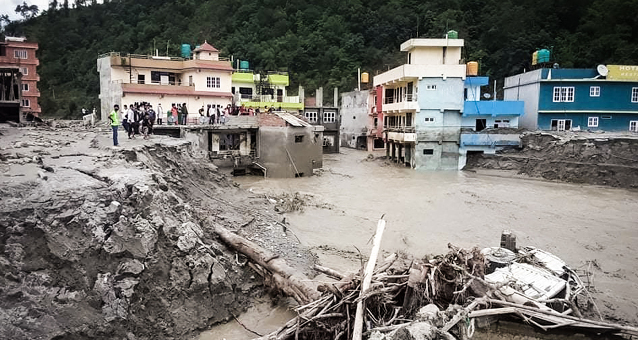 HOPE e.V.: Hilfe nach Naturkatastrophen in Nepal. Monsun, Überschwemmung, Sindhupalchock, Kathmandu