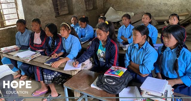 Nepal, Hilfe, Bildung, Schule, Schulbänke, Zukunft