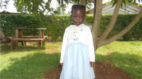 HOPE e.V.: Ihre Bildungs-Patenschaft von nur 40  im Monat unterstützt Prisca dabei, später eine Ärztin in Uganda/ Afrika zu werden!