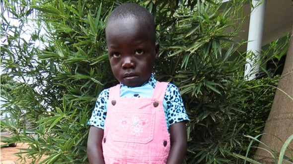 HOPE e.V. Schulpatenschaft für Akram, damit er die erste Klasse in der Schule in Uganda/ Afrika besuchen kann. Ihre Spende von nur 20  macht es möglich!  