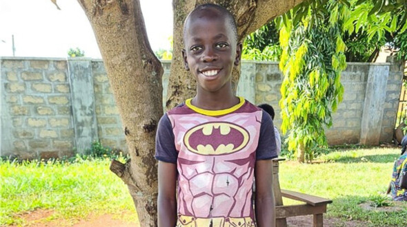 HOPE e.V. Werden Sie mit einer Spende von nur 40  im Monat Bildungs-Pate für Wills und ermöglichen Sie ihm eine Schulausbildung in Uganda/ Afrika.
