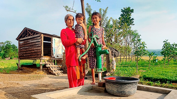 HOPE e.V. Spenden für "40 Brunnen für Nepal" - sauberes Trinkwasser für hunderte Menschen, NEPAL