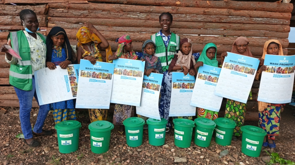 Erfolgreiches WASH-Projekt verbindet Hygiene, Aufforstung und Schulungen